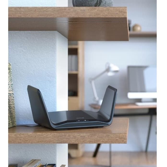 NETGEAR RAX70-100NAS AX6600 tri-band WiFi 6 desktop router