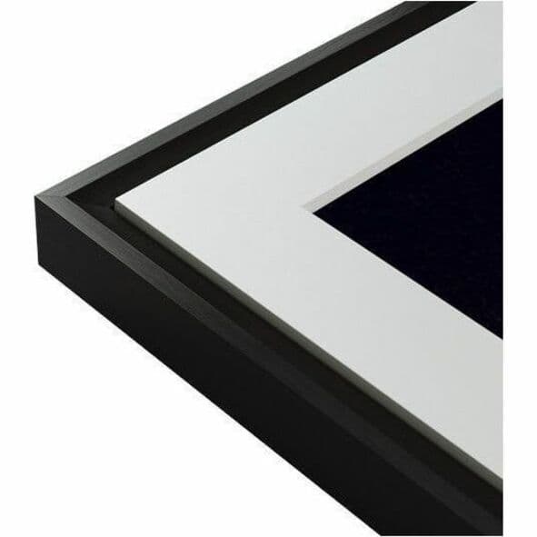 Netgear Meural Gen 3 27-inch digital photo frame in black Leonora bundle