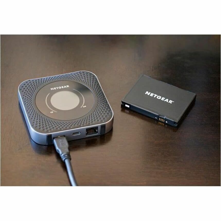 Netgear MHBTR10-10000S rechargeable mobile router battery for portable networking