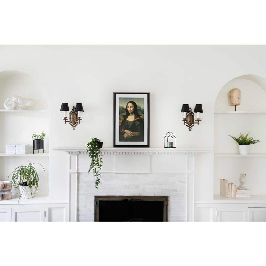 Netgear Meural Canvas II 21.5 inch smart art frame in black 16x24 format