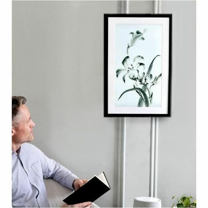 Netgear Meural Gen 3 27-inch digital photo frame in black Leonora bundle