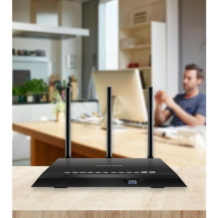 NETGEAR Nighthawk AC2600 Smart WiFi Router R7450 desktop router with dual-band gigabit Ethernet