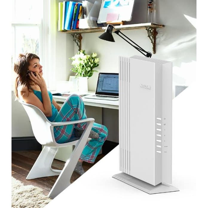 Netgear WAX202B-100NAS Wi‑Fi 6 AX1800 dual-band indoor access point with 4 Gigabit Ethernet ports