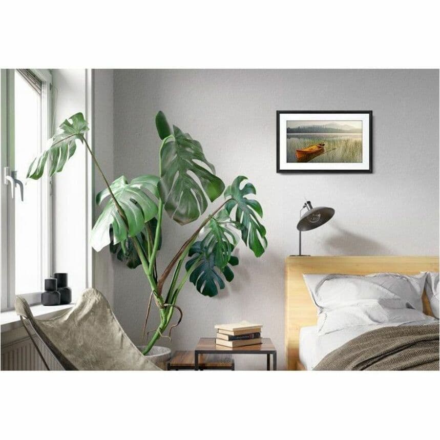 Netgear Meural Gen 3 27-inch digital photo frame in black Leonora bundle