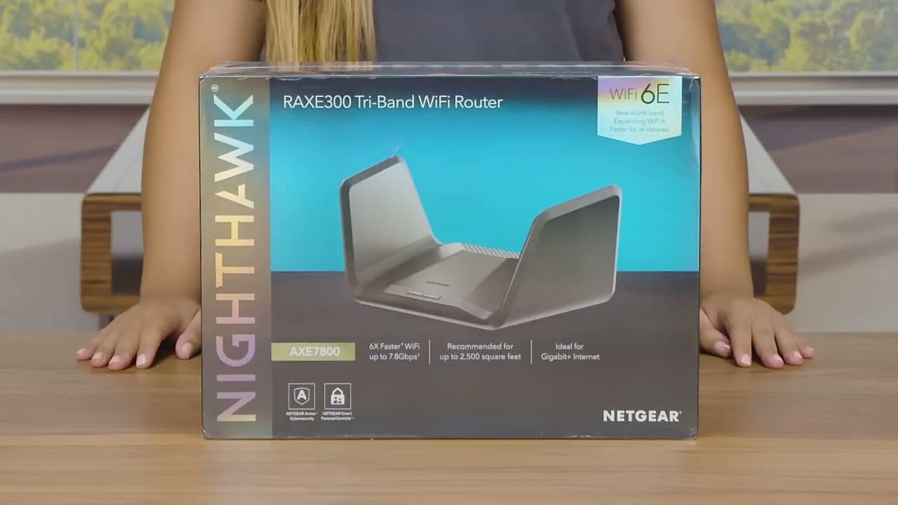 Unboxing Nighthawk RAXE300 Tri-Band WiFi 6E Router